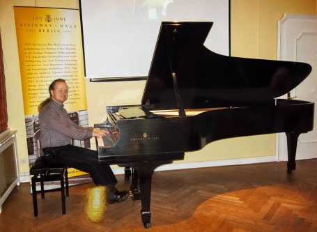 Gunther Leonhardt am Flügel von Vladimir Horowitz